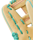 Wilson A2000 1975 11.75" - Infield Glove